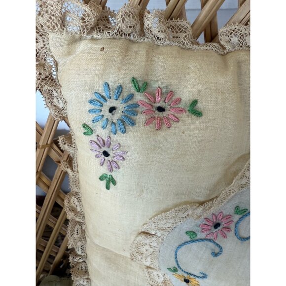 Antique 20's Embroidered Accent Pillow Profile Woman Flowers Lace Edge - Picture 5 of 11